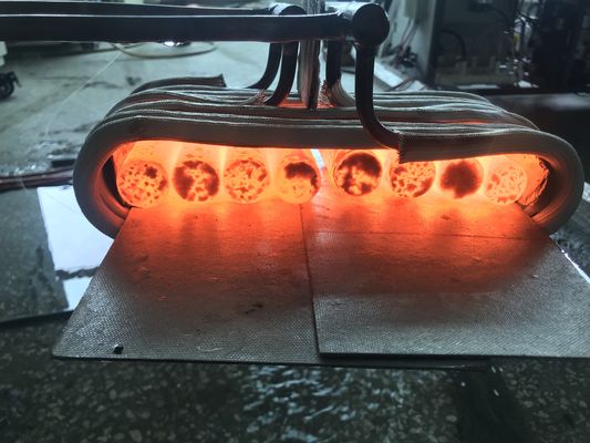 Peralatan pengerasan induksi pendingin air dengan sistem kontrol suhu otomatis